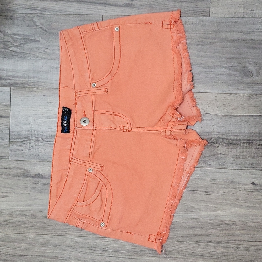 Coral Low-Rise Shorts - Size 7